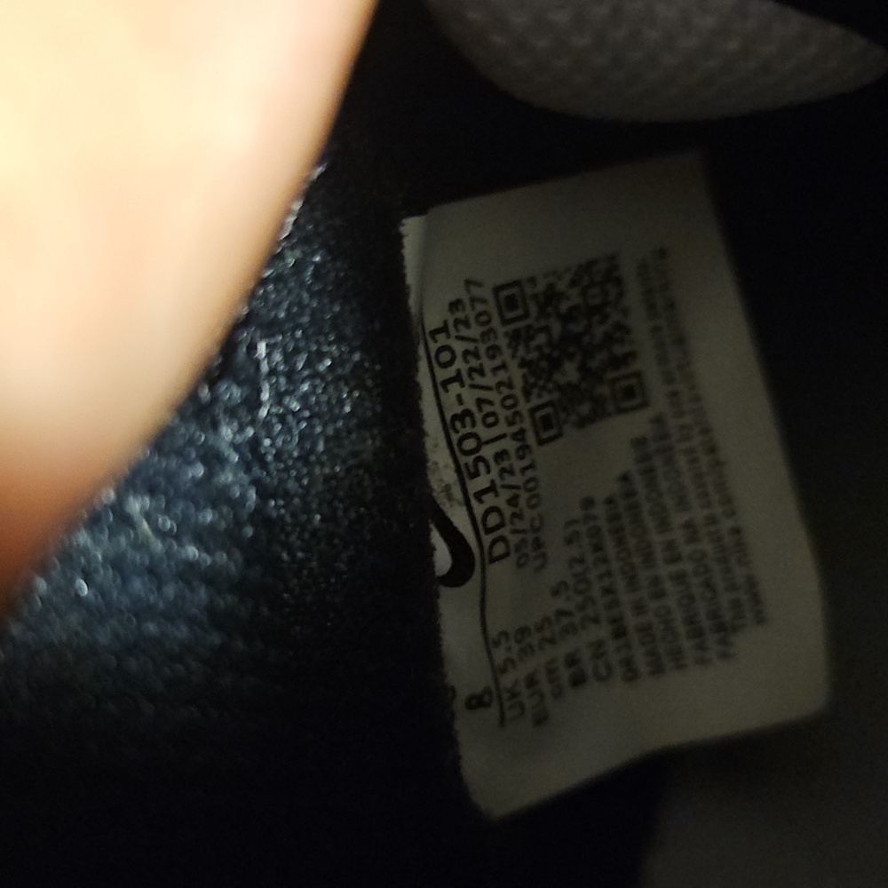 Nike Womens Panda Dunks - Picture 4 of 4